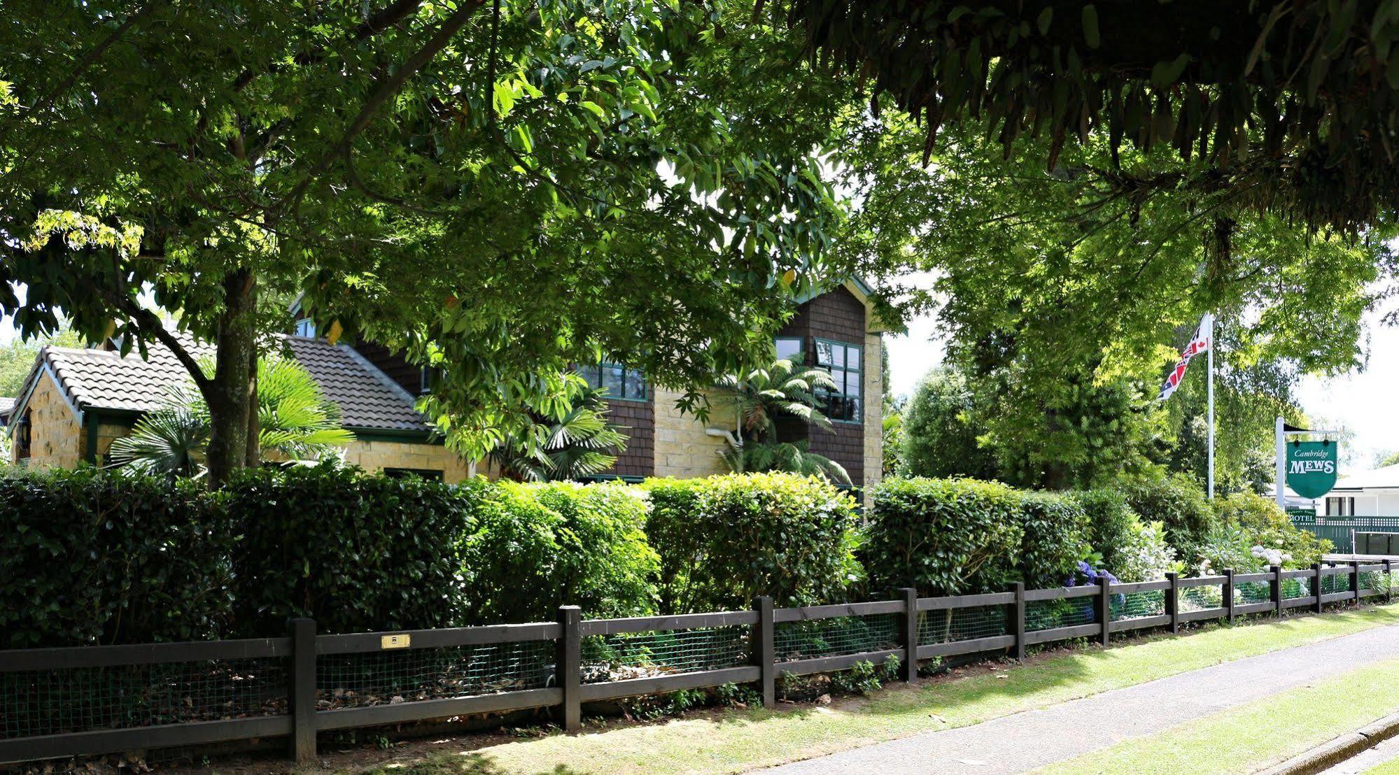 Cambridge Mews Motel Екстериор снимка