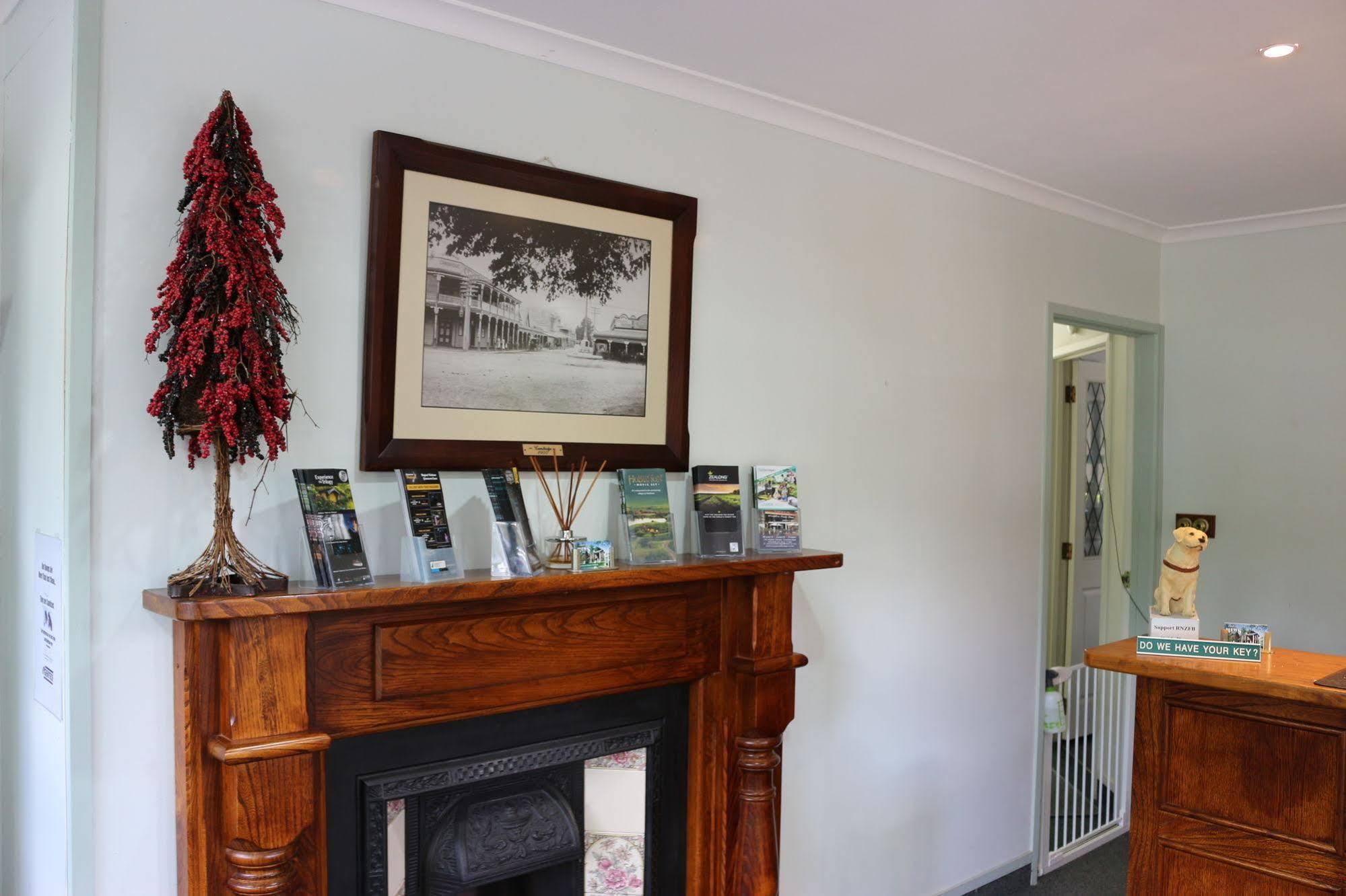 Cambridge Mews Motel Екстериор снимка