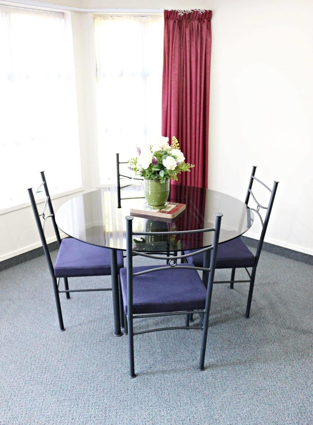 Cambridge Mews Motel Екстериор снимка