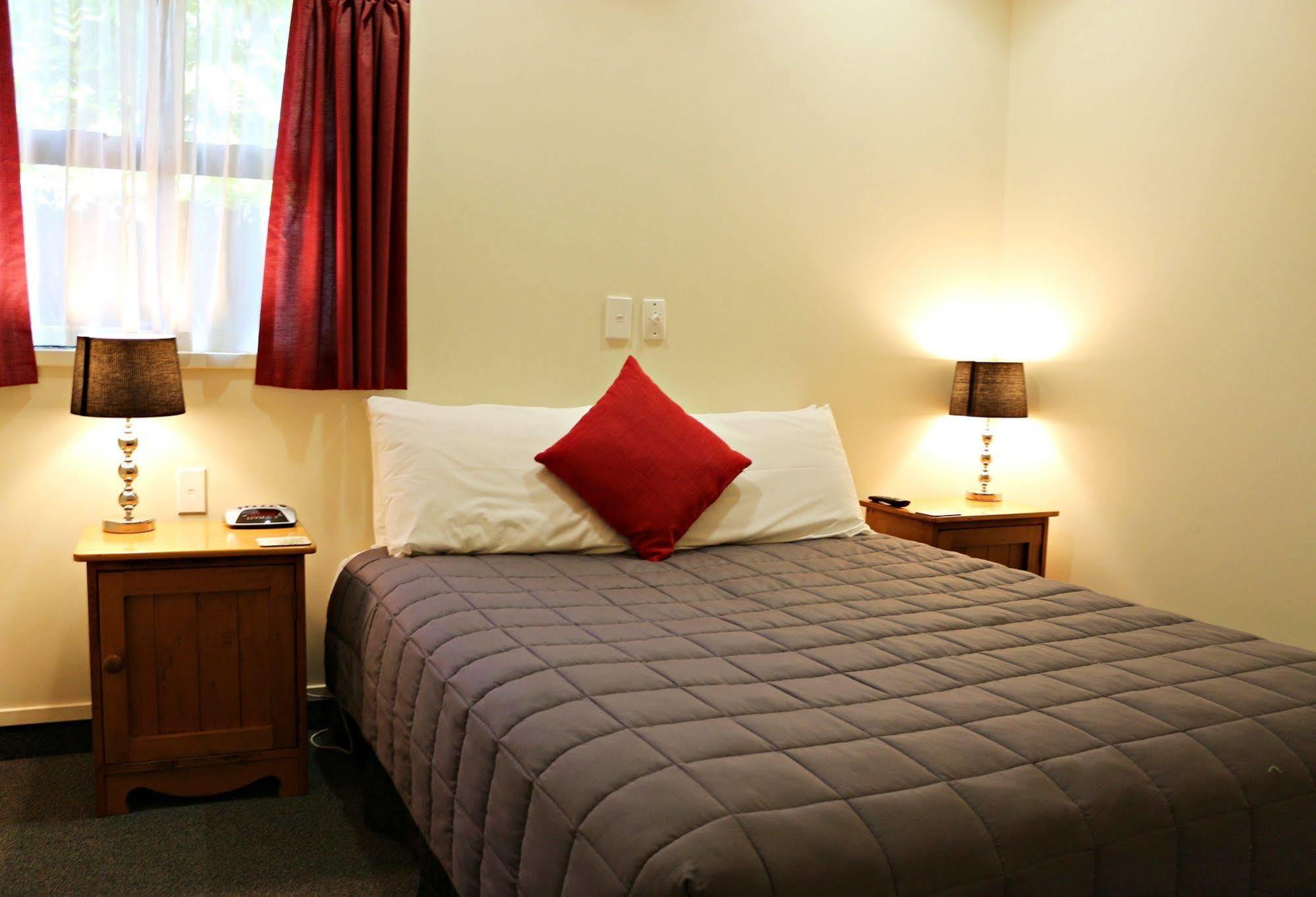 Cambridge Mews Motel Екстериор снимка